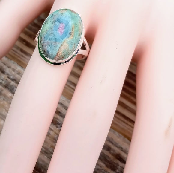 Ruby in Fuchsite Ring - Picture 7 of 9